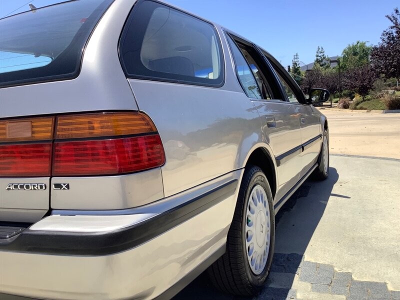Honda-Accord-1993-Wagon-11