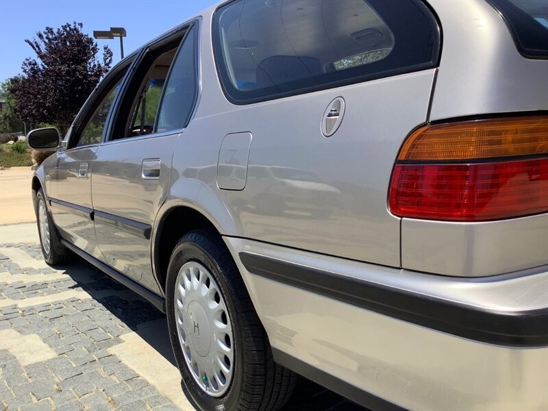 Honda-Accord-1993-Wagon-13