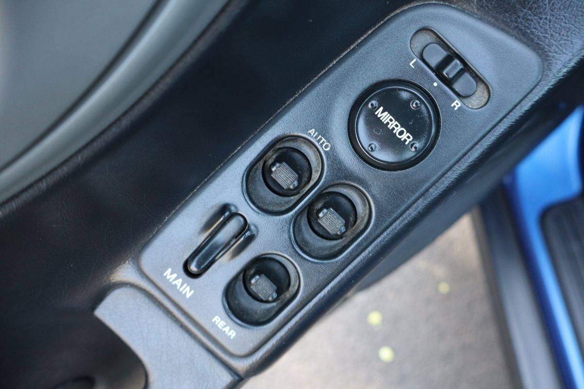 Honda-Civic-del-sol-si-1993-blue-11