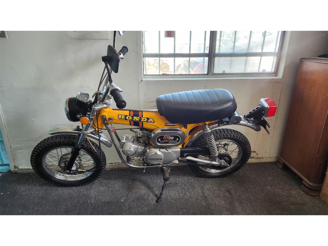 Honda-Motorcycle-1974-Yellow-Black-12