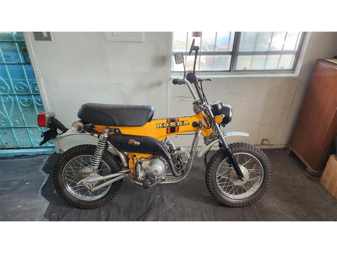 Honda-Motorcycle-1974-Yellow-Black-5