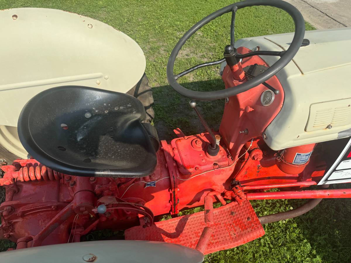 Honda-Trail-125-ct125a-1949-red-9