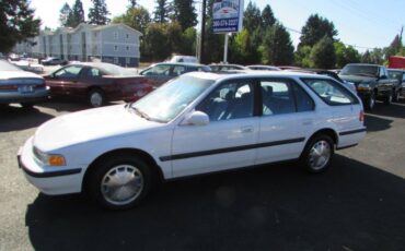 Honda-accord-ex-wagon-1992-white