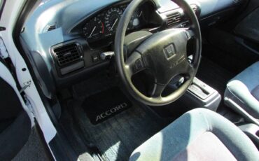 Honda-accord-ex-wagon-1992-white-7