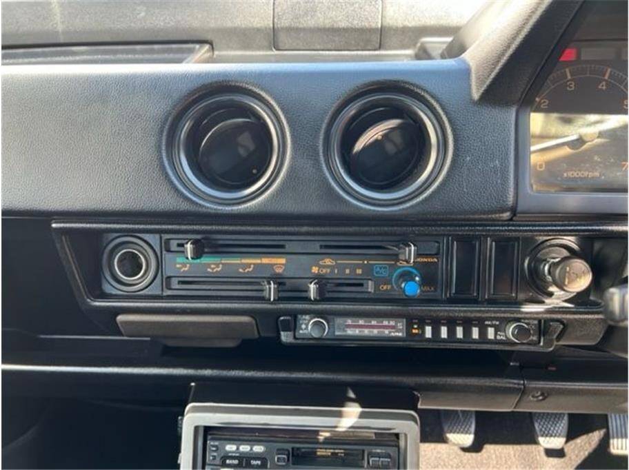 Honda-city-1984-16