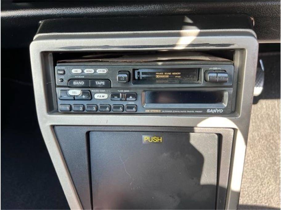 Honda-city-1984-18