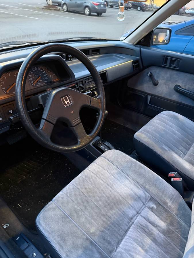 Honda-civic-sedan-1986-blue-11