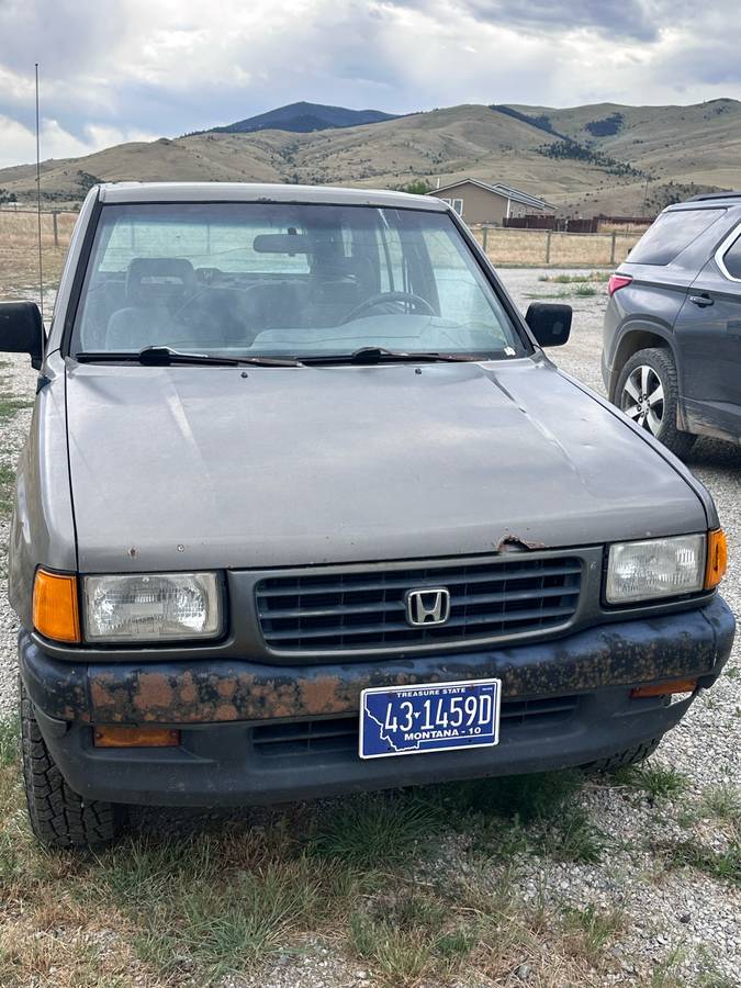 Honda-passport-1995-grey-1