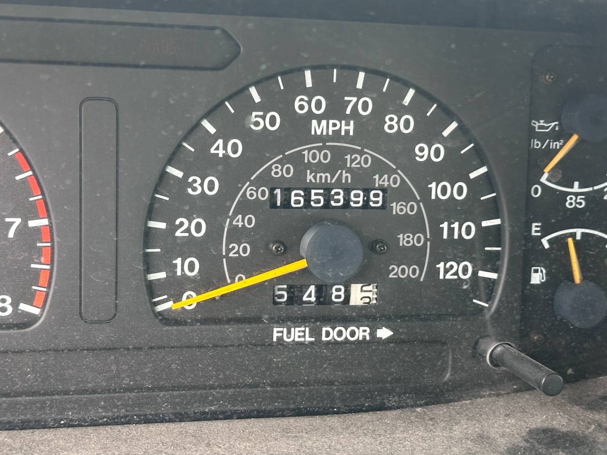 Honda-passport-1995-grey-7