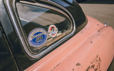 Hudson-Hornet-1951-Pink-and-Black-White-20