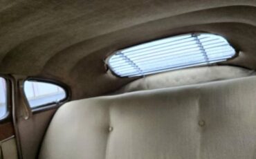 Hudson-Sedan-1949-Black-Tan-14