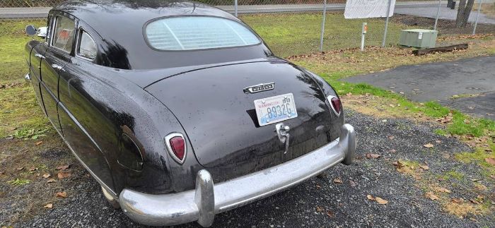 Hudson-Sedan-1949-Black-Tan-2
