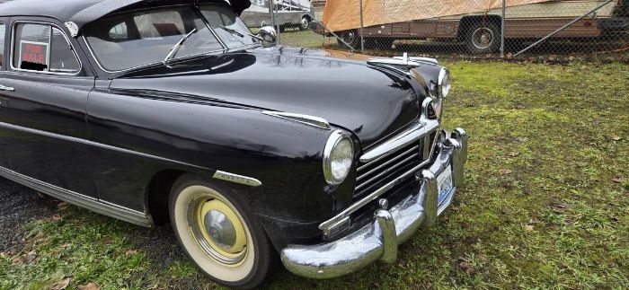 Hudson-Sedan-1949-Black-Tan-5