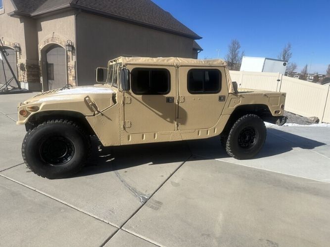 Hummer-1992-Tan-Tan-11