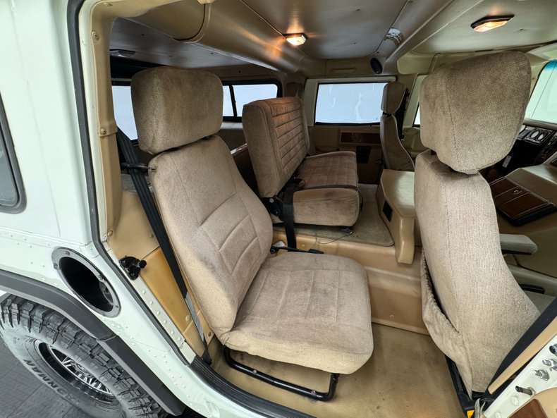 Hummer-1995-White-Tan-12