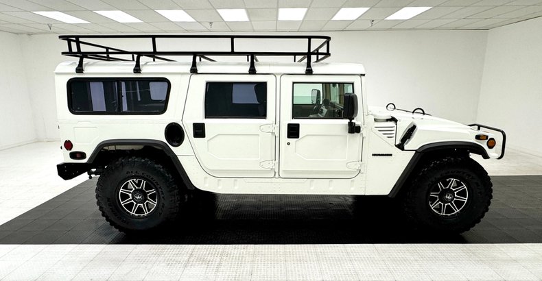 Hummer-1995-White-Tan-17
