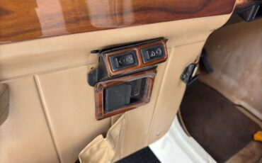 Hummer-1995-White-Tan-42