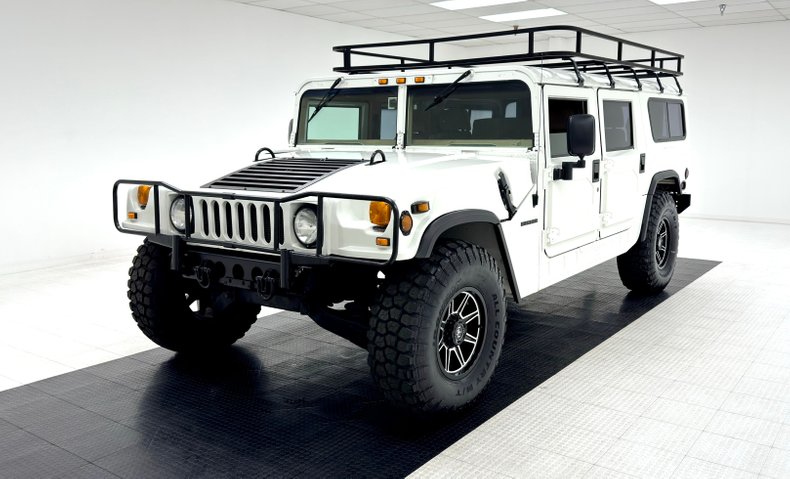 Hummer-1995-White-Tan-49