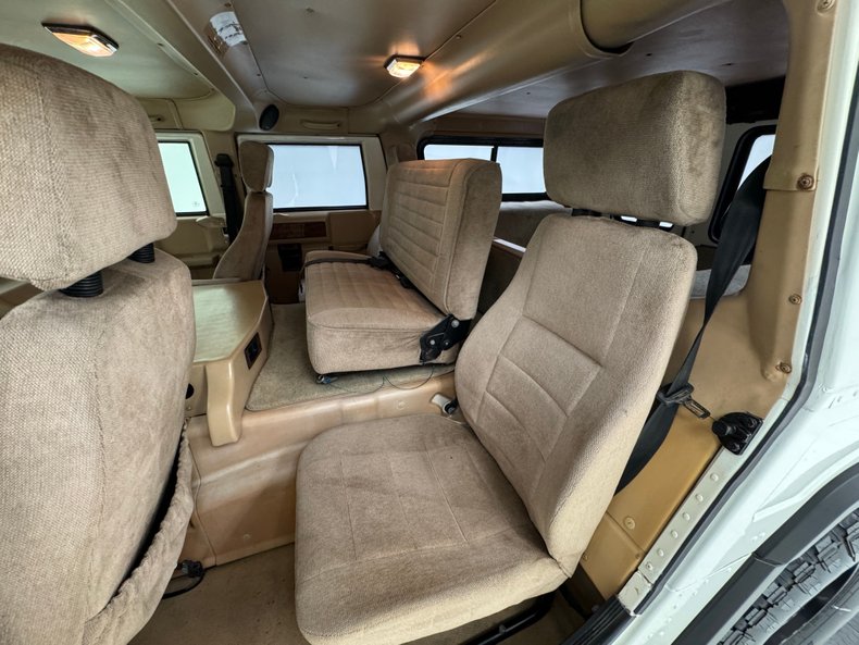Hummer-1995-White-Tan-6
