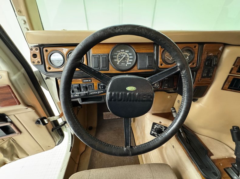 Hummer-1995-White-Tan-7