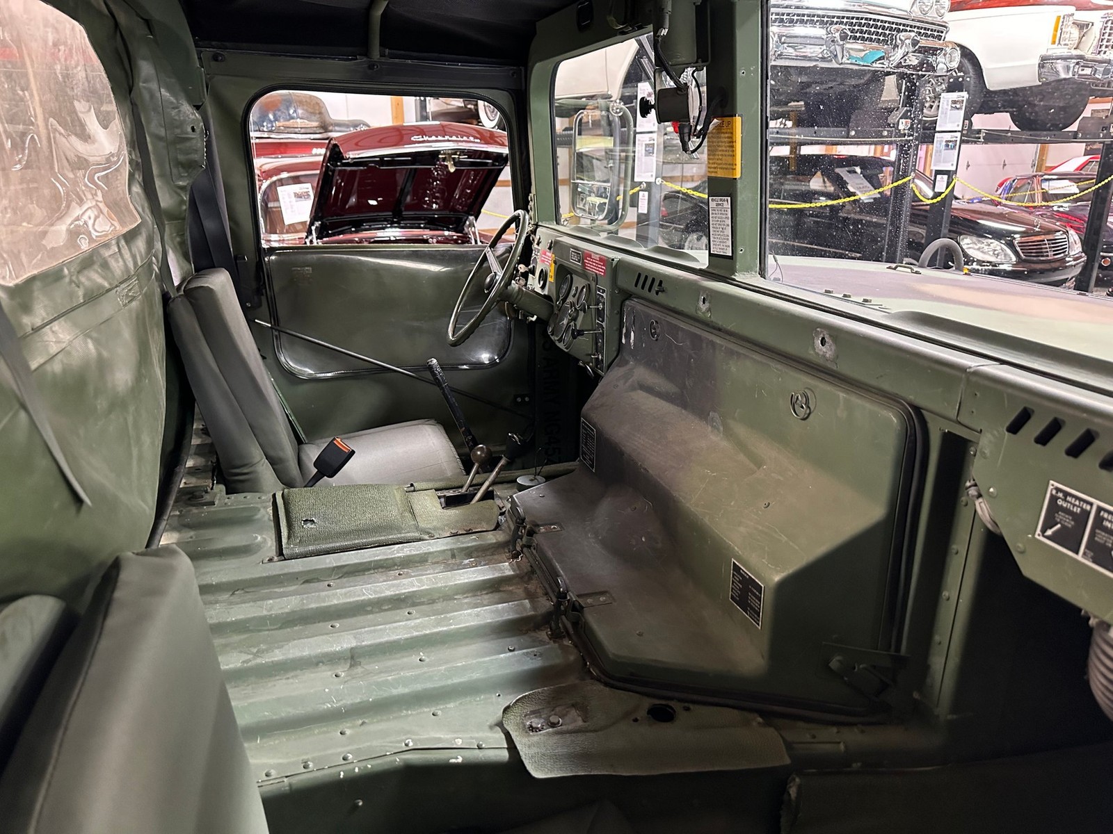 Hummer-Military-1992-Pickup-Truck-10
