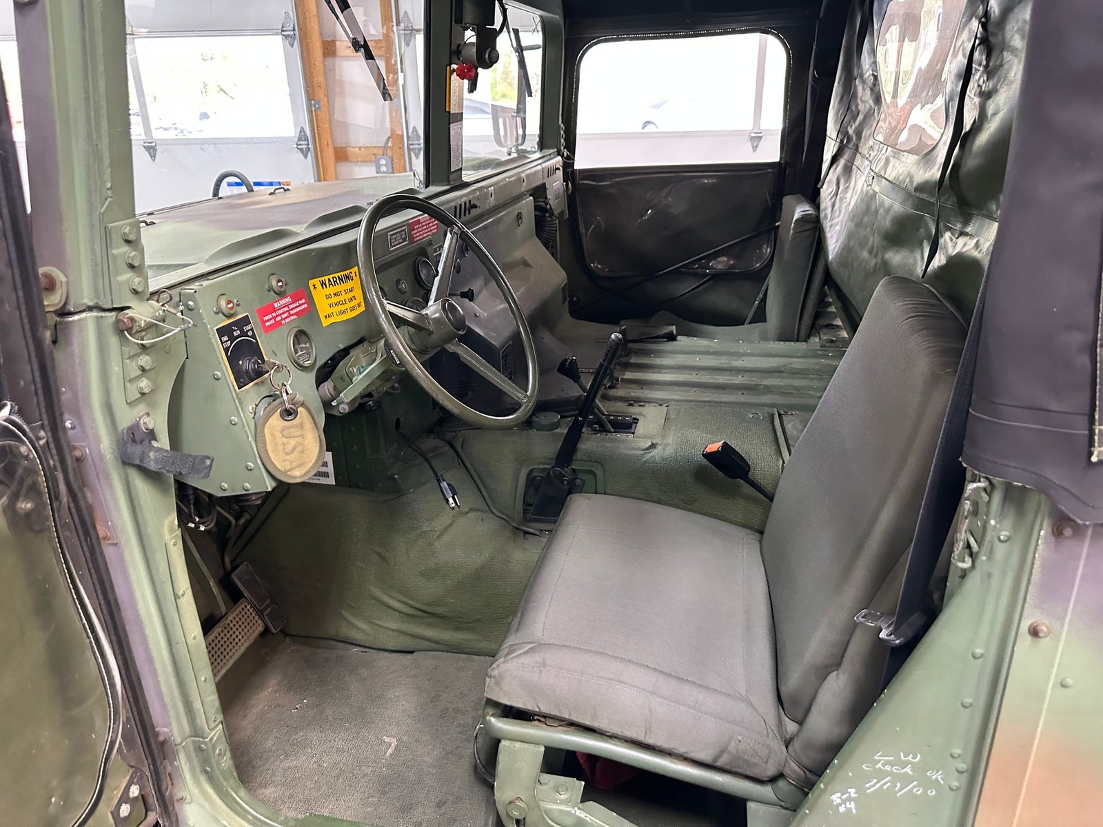Hummer-Military-1992-Pickup-Truck-15