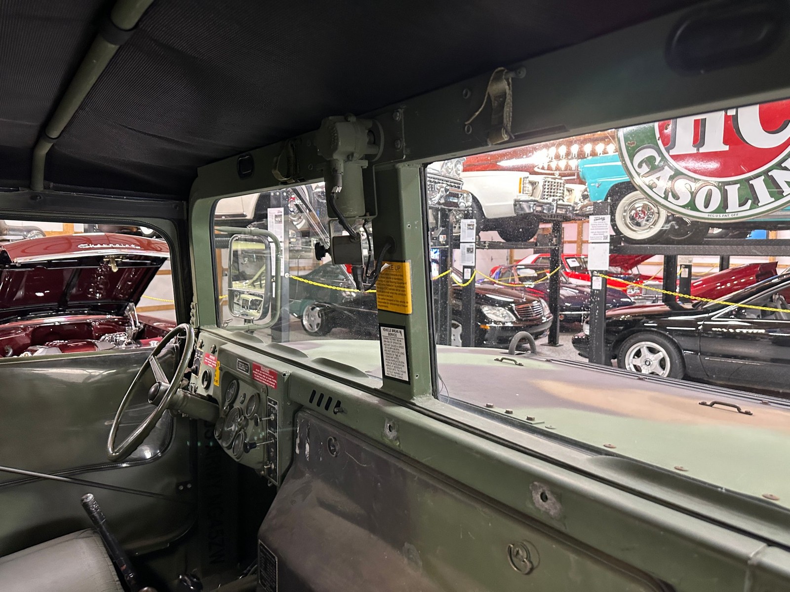 Hummer-Military-1992-Pickup-Truck-35