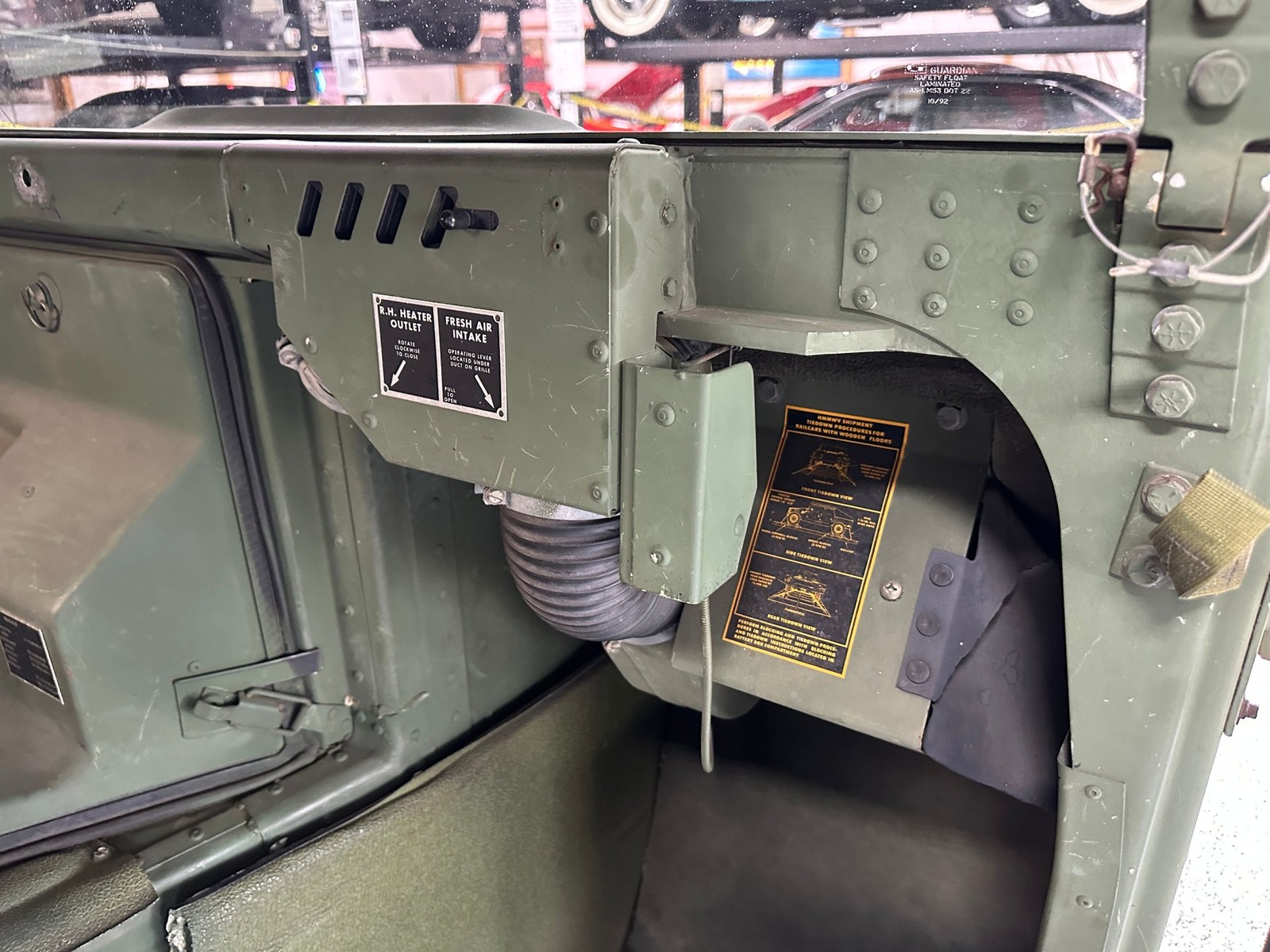 Hummer-Military-1992-Pickup-Truck-37