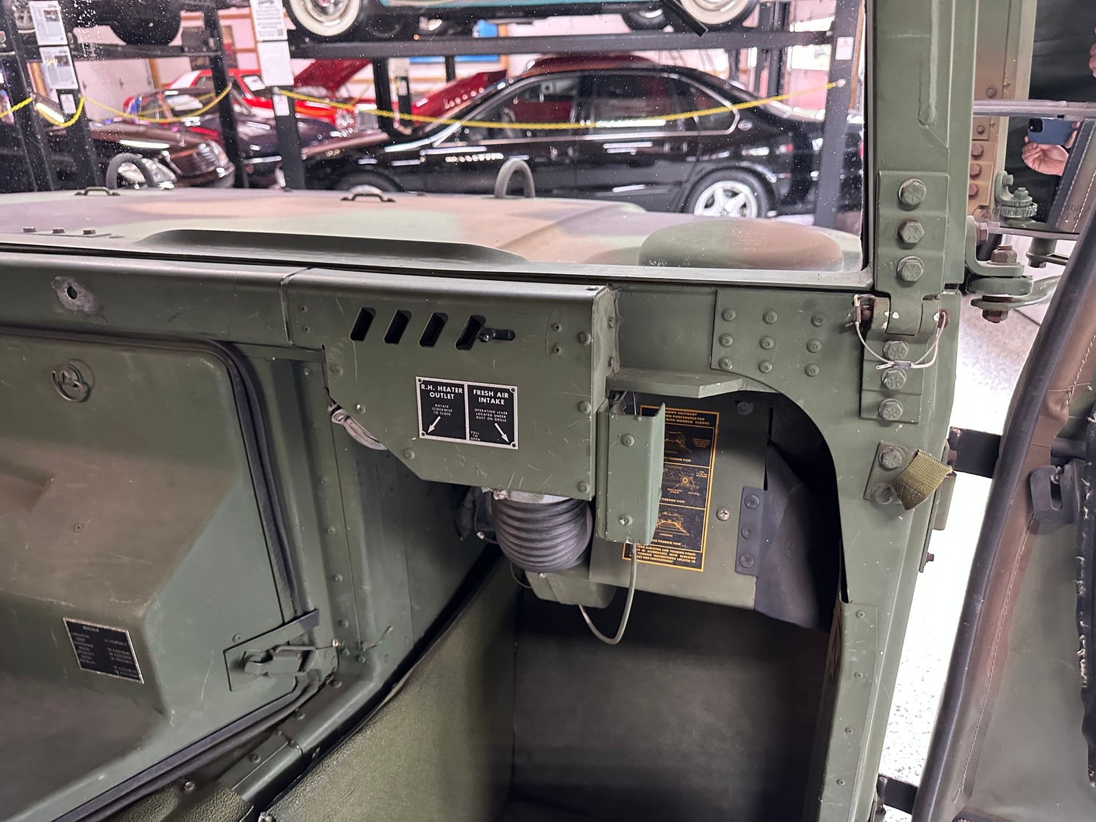 Hummer-Military-1992-Pickup-Truck-39