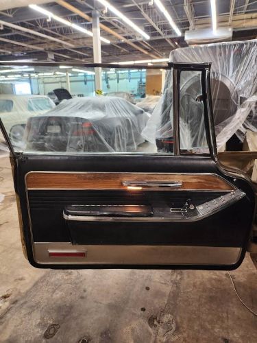 Imperial-1966-Custom-4