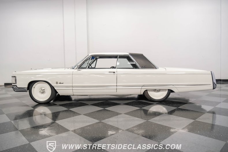 Imperial-1967-Persian-White-Black