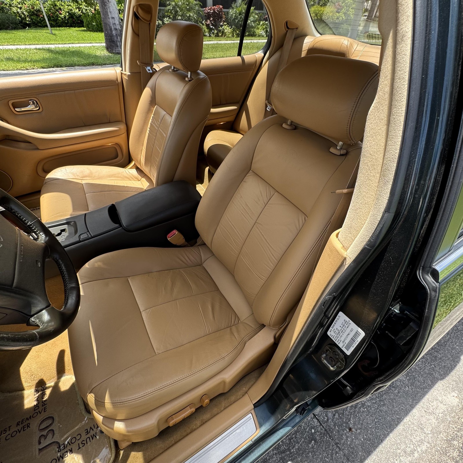 Infiniti-J30-1993-Sedan-20