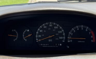 Infiniti-J30-1993-Sedan-25