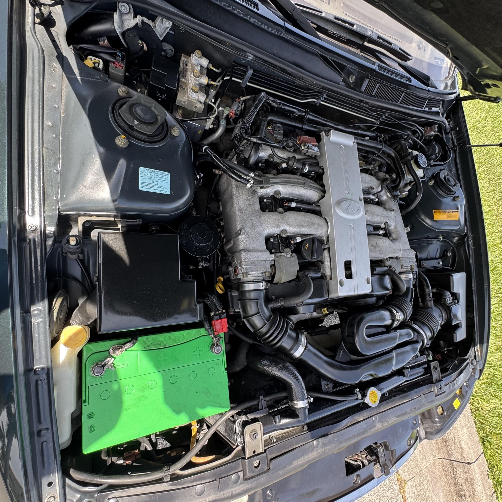 Infiniti-J30-1993-Sedan-37