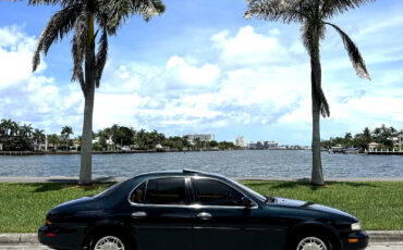Infiniti-J30-1993-Sedan
