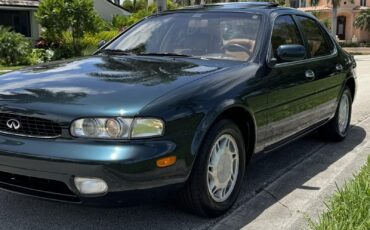 Infiniti-J30-1993-Sedan-4