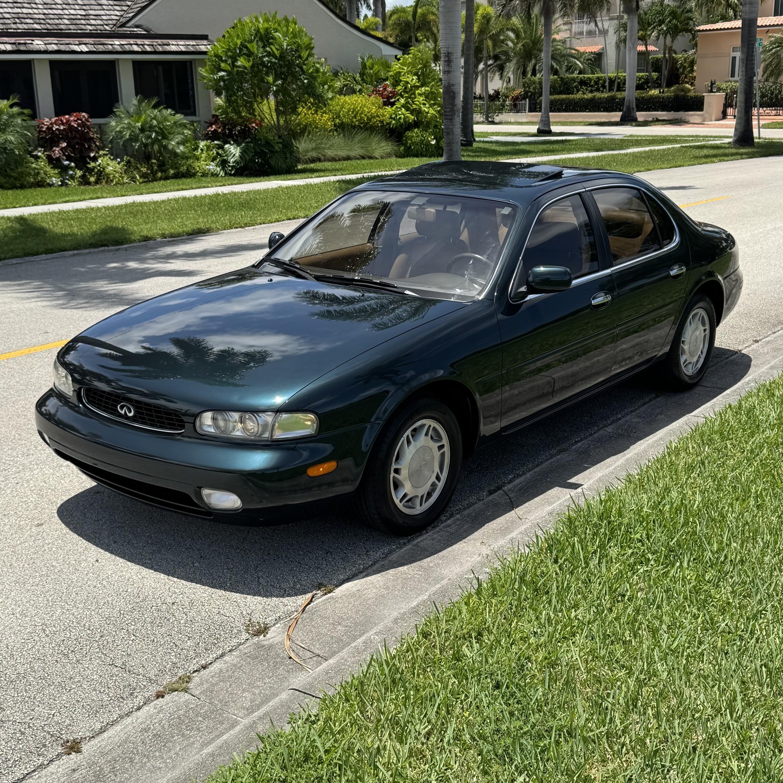 Infiniti-J30-1993-Sedan-5
