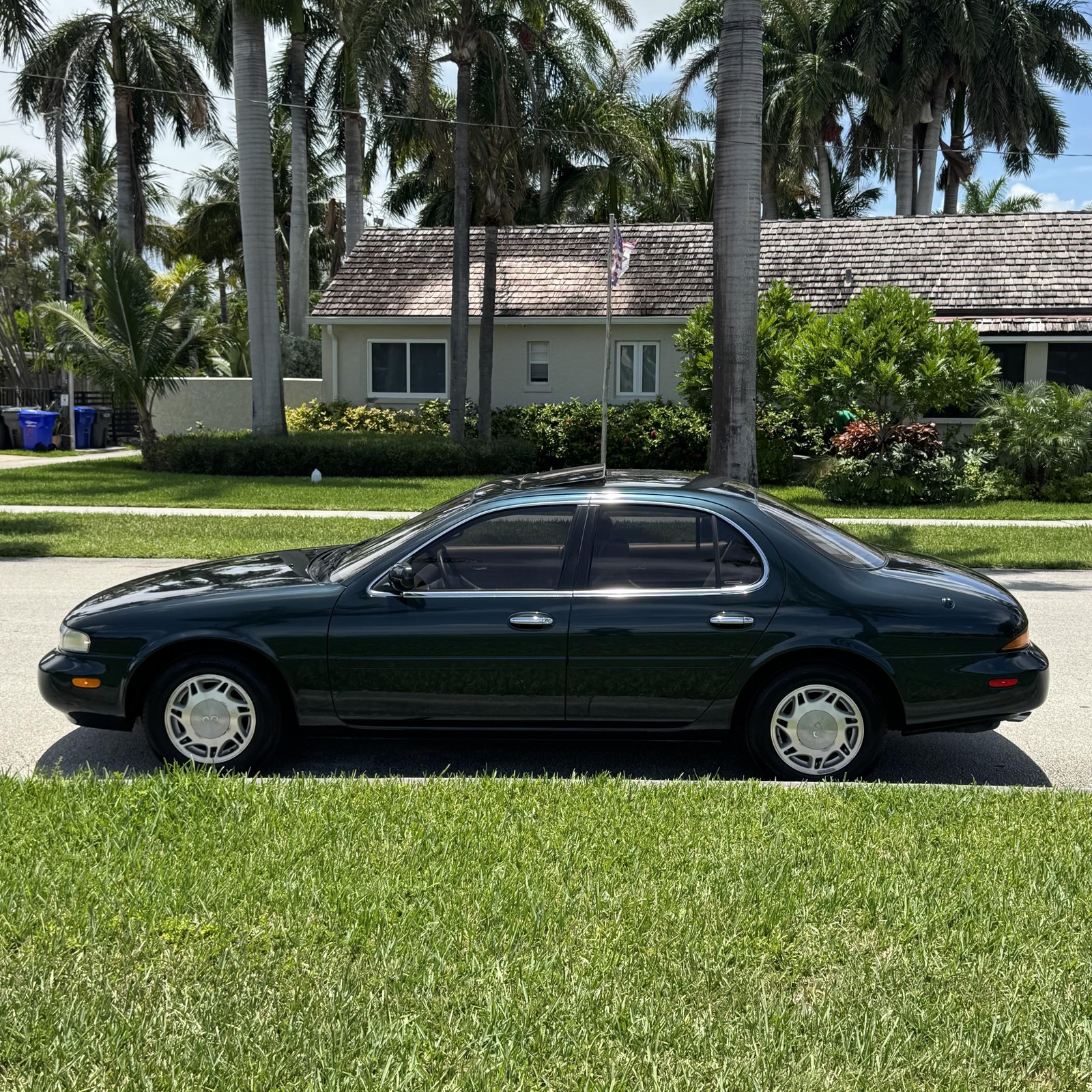 Infiniti-J30-1993-Sedan-6