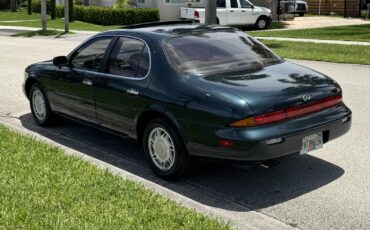 Infiniti-J30-1993-Sedan-7