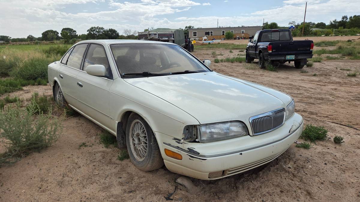 Infiniti-q45a-1993-white-1