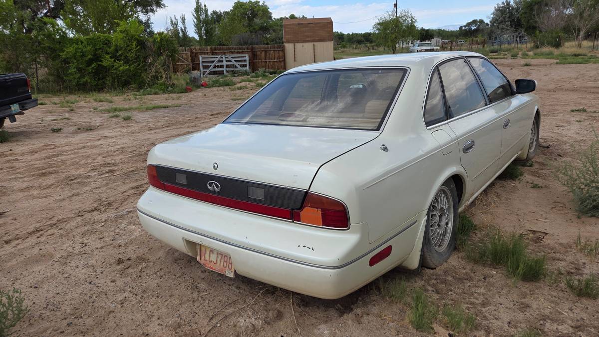 Infiniti-q45a-1993-white-2