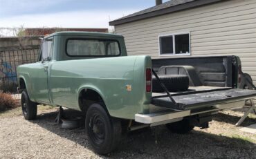 International-1210-1971-Green-Black-10