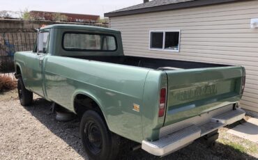 International-1210-1971-Green-Black-12