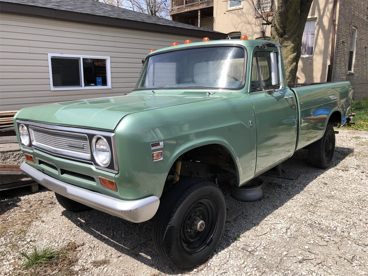 International-1210-1971-Green-Black-14