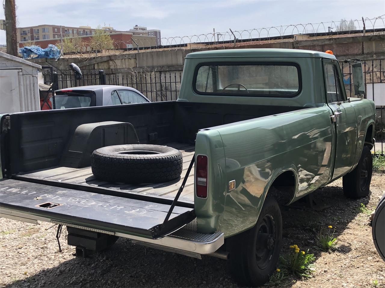 International-1210-1971-Green-Black-6