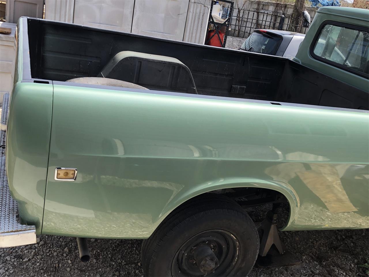 International-1210-1971-Green-Black-7