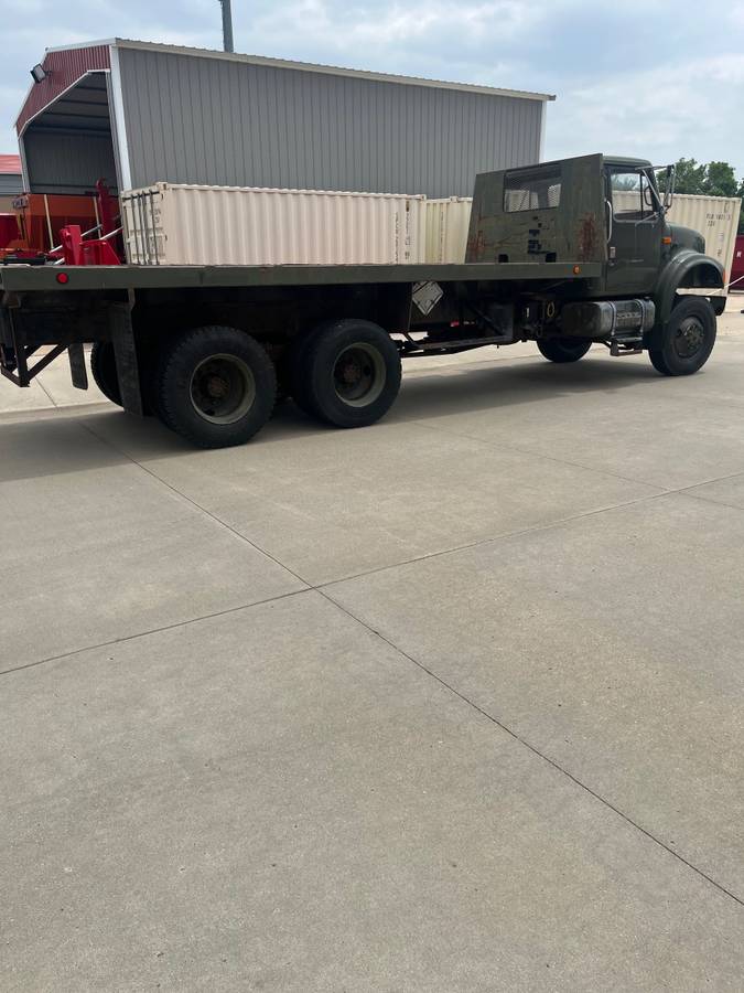 International-4700-diesel-1993-green-14
