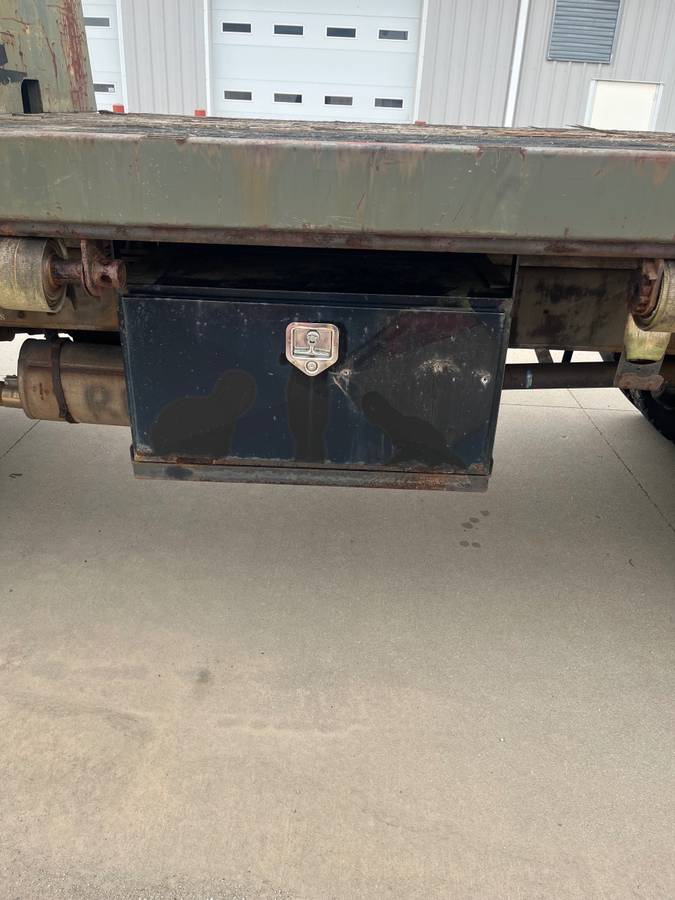 International-4700-diesel-1993-green-7