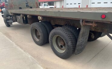 International-4700-diesel-1993-green-9