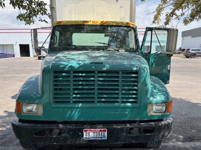 International-4900-diesel-1995-green-3